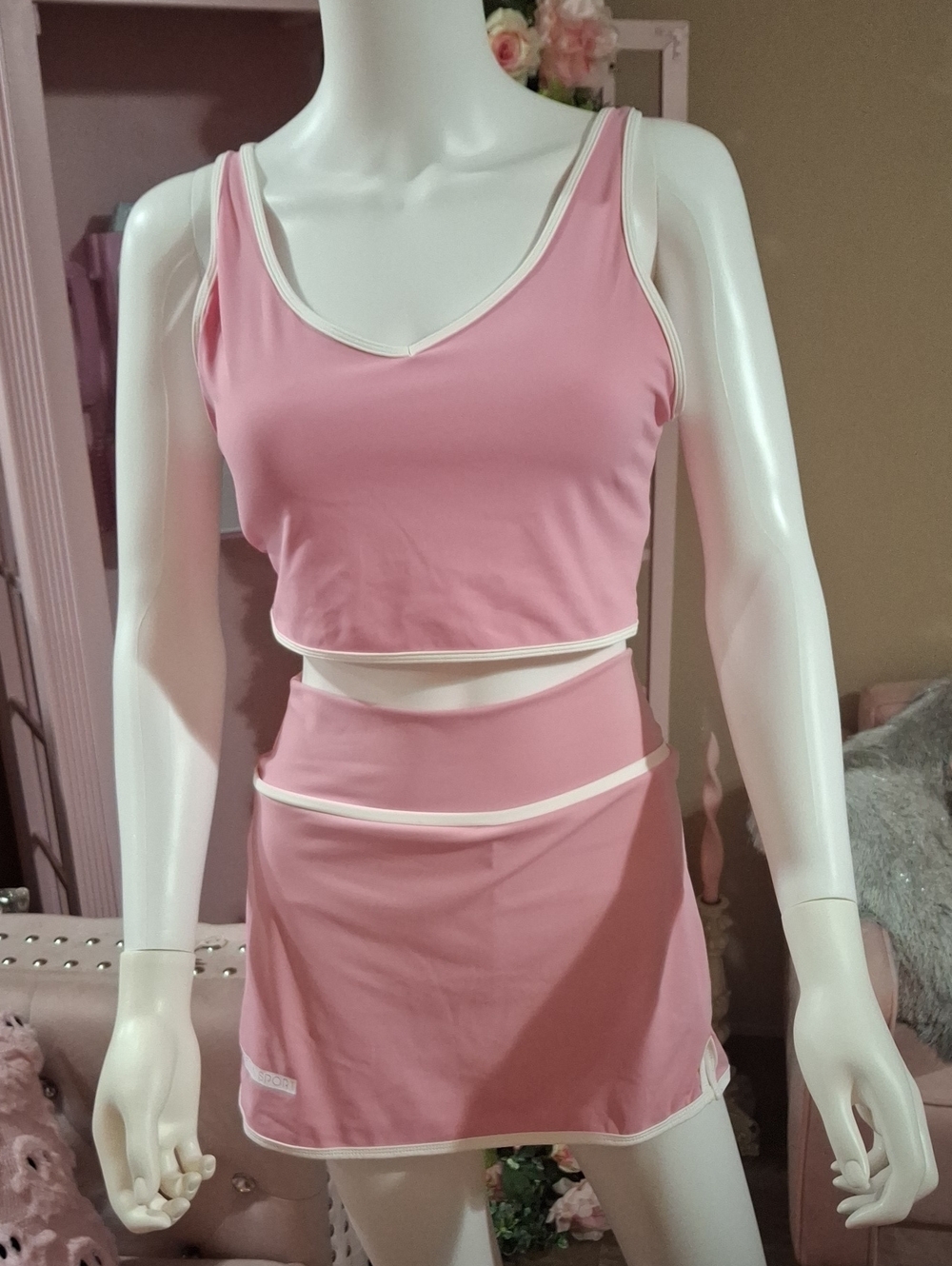 Musera Women’s Pink Two-Piece Athletic, Golf Set with Contrast Trim Like New S